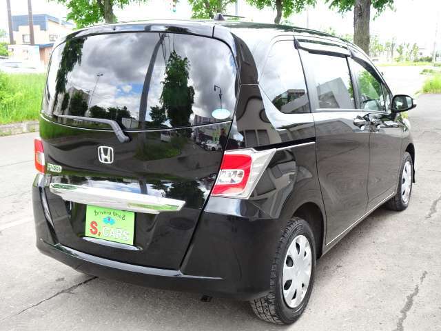 全車整備、保証付販売、自社整備場完備、支払い総額の表示などお客様が安心・安全にご購入頂けるように、体制を整えております。