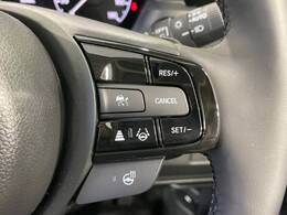 【アダプティブクルーズコントロール】高速道路での長距離走行が楽に！！自動で速度を保つクルーズコントロールが、衝突軽減システムと連携し、前方の車両を感知して車間を保つように速度調節してくれます！！