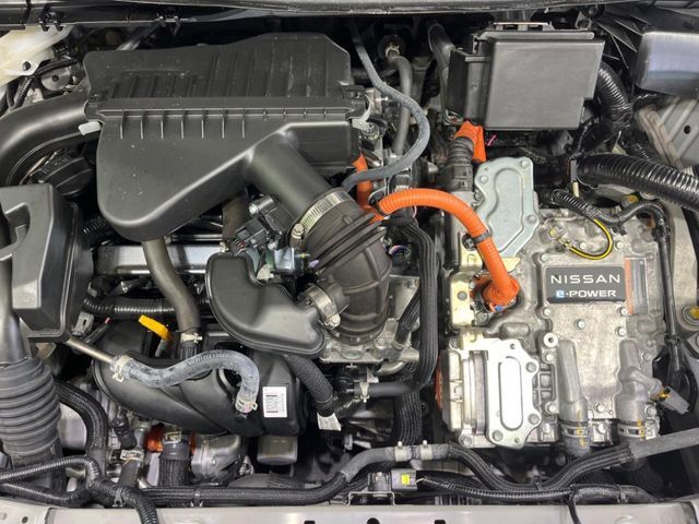 親切・丁寧な専門メカニックスタッフが応対！・車検・点検整備・事故等の修理などアフターサービスも安心。お車のカスタマイズもネクステージのサービススタッフまでご相談ください！