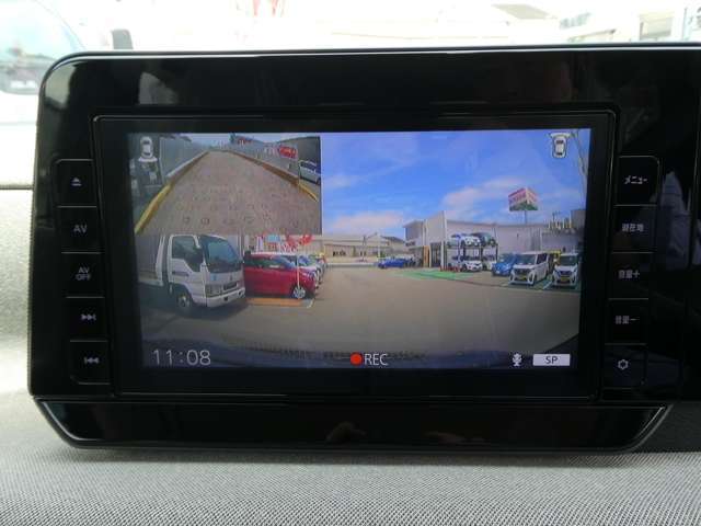 ドライブレコーダーは、車の運転中に前方の映像を記録する装置です。万が一の事故の際に、状況を記録して証拠として利用することができます。