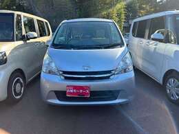 在庫数は約800台！！ 年間販売台数は約4000台！！ 大量販売・大量仕入で1台あたりのコストを削減しています！！