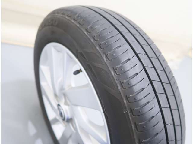 夏用タイヤの状態になります〇