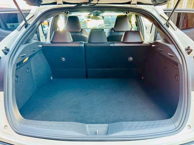 当店は総額表示の価格で乗り出せるのはもちろんですが、車検整備と当店の基準に合わせた予防整備を自社認証工場のメカニックの手でしっかりと行っております！全てはお客様の「安心・安全」の為です！