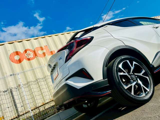 当店のスタッフは、長年自動車業界で培った経験・知識を生かし、しっかりお客様とお話しをさせていただきます！数多くある車両の中から、最適な1台をご提案致します！どんなご質問でもお気軽にご相談下さい！