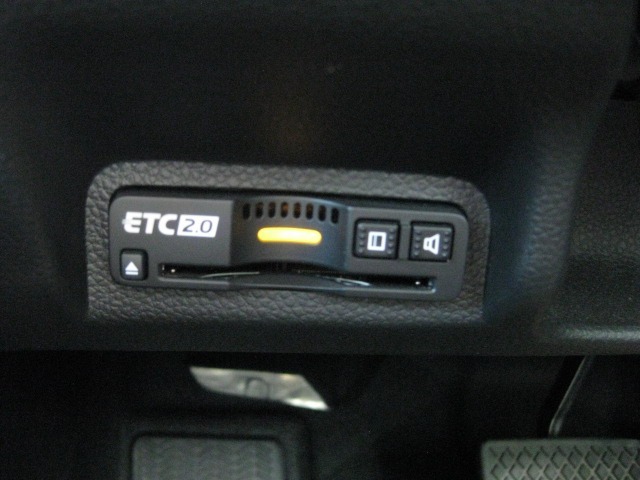 ETC車載器付きですので高速道路の料金所もノンストップです。