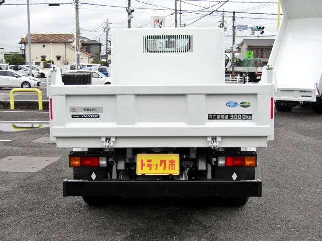 新車の保証をお付けして納車しますので、納車後は地元のディーラーでアフターサービスを受けて頂くことができます☆