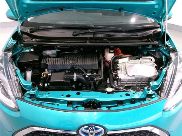 もちろんエンジンルームもまるごとクリーニング実施済み