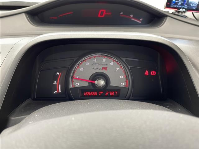 【スピードメーター】メーターがシンプルで見やすく運転しやすいですね！◆乗って触って体感してみてください！！当社車両は試乗可能です！お気軽にスタッフまでご相談ください！