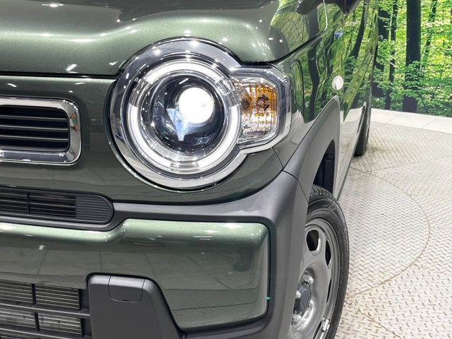 【LEDヘッドライト】悪天候や夜間走行時も良好な視界を確保し安心して運転できる高輝度LEDヘッドライトを装備！点灯速度が早く、消費電力も抑えられています。