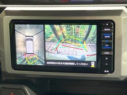 【パノラマモニター】専用のカメラにより、上から見下ろしたような視点で360度クルマの周囲を確認することができます☆死角部分も確認しやすく、狭い場所での切り返しや駐車もスムーズに行えます。