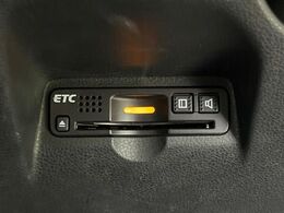 【ETC】高速道路の料金所をストレスなく通過！話題のスポットやサービスエリアに多い「スマートIC」利用時は必須のアイテムです。当店でセットアップを実施、ご納車当日からすぐにご利用いただけます！