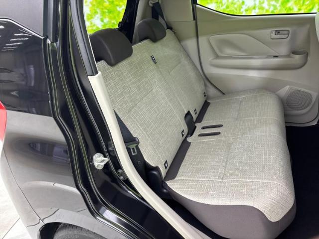 WECARSでは各商談席に大型モニターをご用意しております！見やすい大画面でゆったりと全国の在庫をご覧いただけます！是非ご来店お待ちしております！