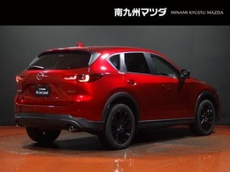 【CX-5】上質感と精悍さを兼ね備え、ワイド感を強調した意匠。オールラウンドな機能美と品格、洗練されたデザイン。