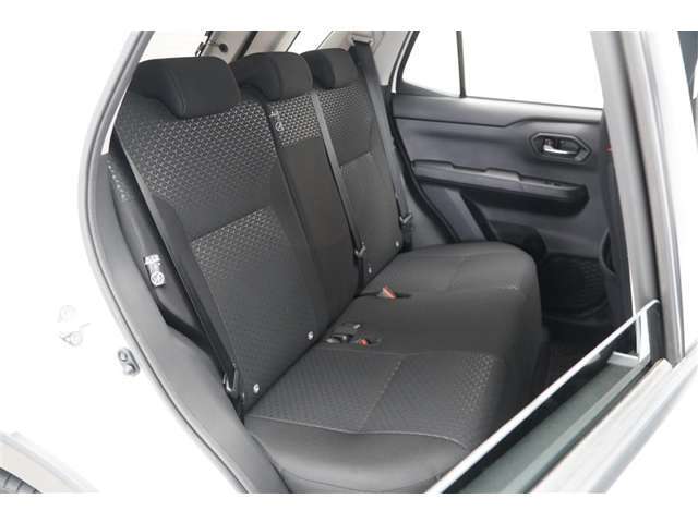 男女問わず乗りやすいシートです。スペースも十分な広さを確保しています。