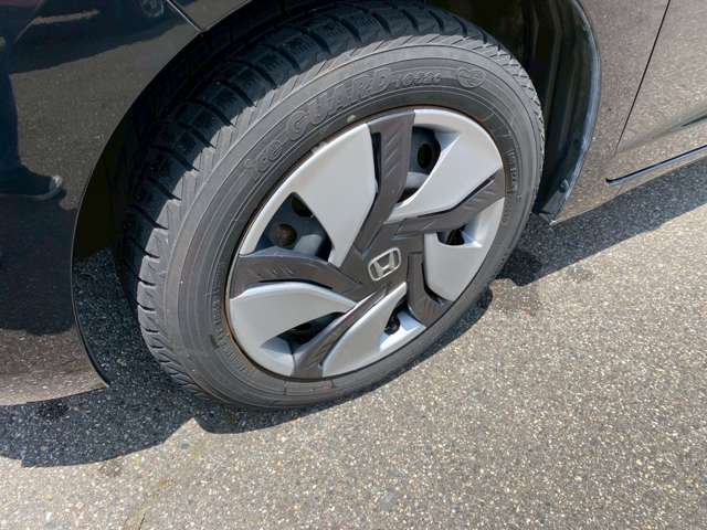 タイヤのお買い求めはシエロへ。安全・快適なドライブをサポートする選りすぐりのタイヤを取り揃え、お客様に合わせた商品をご提供いたします。交換作業も迅速かつ丁寧に対応いたします。お気軽にご相談ください