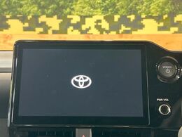 【10.5インチナビ】高級感とインパクトのある大画面ナビを装備。各種オーディオ操作はもちろん、スマホ連携もできる利便性の高いナビです♪
