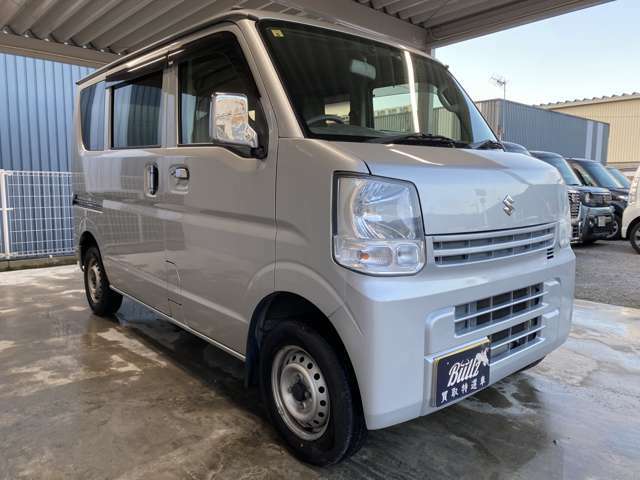 禁煙車！気になるキズや凹み等無く、非常にキレイな外装が自慢です！