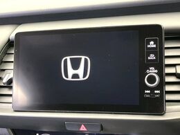 【純正ナビ】人気の純正ナビを装備。オーディオ機能も充実しており、Bluetooth接続すればお持ちのスマホやMP3プレイヤーの音楽を再生可能！毎日の運転がさらに楽しくなります！！