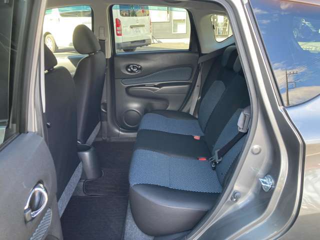 後部座席もこの広さです！