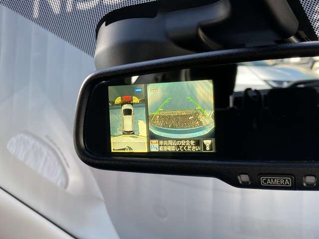 バックミラーにもアラウンドビューモニターの映像が映せます！