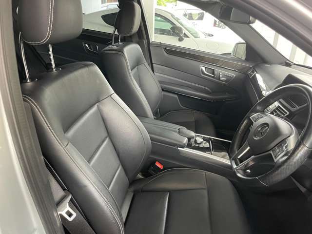 納車前に83項目以上を点検整備。もちろん、輸入車に精通した自社工場完備して、ご購入後のメンテナンスもお任せ下さい。