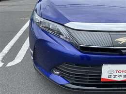 LEDヘッドライトです。デザイン性がよくとても明るいので、夜間の走行や悪天候でも安心です。しかも長寿命！