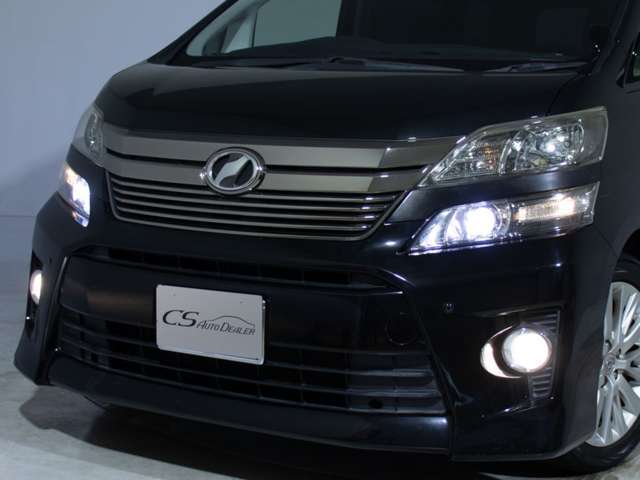 ヘッドライトはくすみも無く非常に良好な状態となっております！是非、その目でお確かめください！ヘッドライトコーティングも承っております！心よりご来店をお待ちしております！