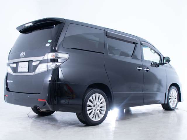 外装は大変綺麗な状態となります！細部に渡り担当スタッフが確認をさせて頂きますのでご安心下さいませ！さらにガラス系ボディコーティングの施工も可能です！詳しくは「CSオートディーラー」にて検索下さいませ！