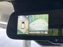 【アラウンドビューモニター】専用のカメラにより、上から見下ろしたような視点で360度クルマの周囲を確認することができます☆死角部分も確認しやすく、狭い場所での切り返しや駐車もスムーズに行えます。
