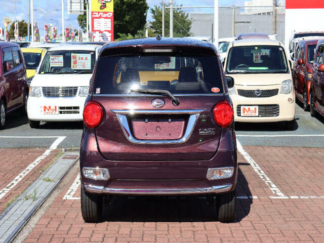 今の軽自動車は、とても広い！普通車と比べて維持費もお得で、家計に優しいですよ！