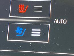 【シートベンチレーション】夏場は涼しい風でお尻や背中の熱やムレを防ぎ、冬はエアコンよりも早く温まってポカポカに！季節を問わず快適に過ごせます。
