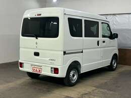 当店は安心のJUメンバーショップ！！JUでの仕入れや下取り車など展示しております☆（JU＝社団法人日本中古自動車販売協会連合会）