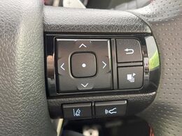 【レーダークルーズコントロール】高速道路での長距離走行が楽に！！自動で速度を保つクルーズコントロールが、衝突軽減システムと連携し、前方の車両を感知して車間を保つように速度調節してくれます！！