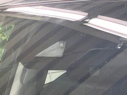 【トヨタセーフティセンス】走行中に前方の車両等を認識し、衝突しそうな時は警報とブレーキで衝突回避と被害軽減をアシスト。より安全にドライブをお楽しみいただけます。