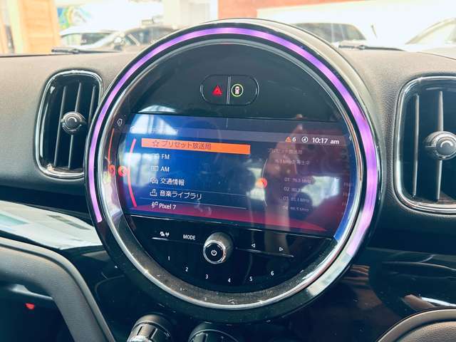 LIBERALAの名前の由来はラテン語で「libera：自由」と「ala：翼」を意味し、それらを組合せた造語です。自由な翼を得て思う存分人生を謳歌して欲しいという願いが込められています。