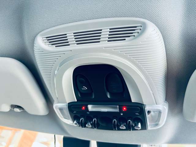 LIBERALA約40店舗は全て、（株）IDOM　直営店でございます。