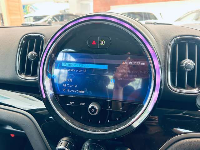 LIBERALAの名前の由来はラテン語で「libera：自由」と「ala：翼」を意味し、それらを組合せた造語です。自由な翼を得て思う存分人生を謳歌して欲しいという願いが込められています。