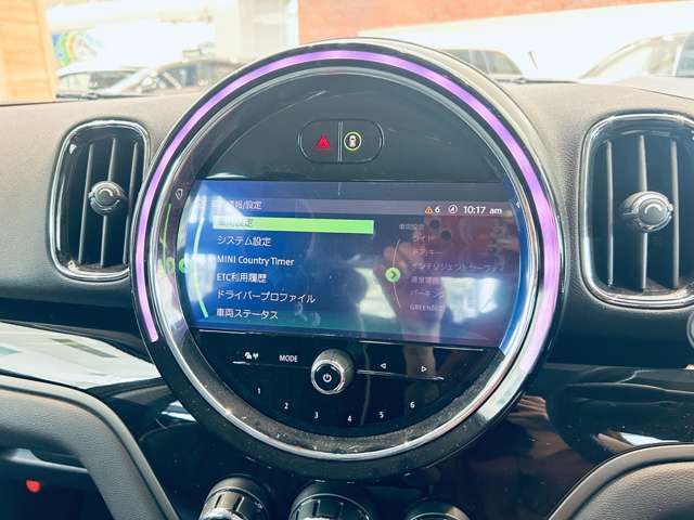 LIBERALAの名前の由来はラテン語で「libera：自由」と「ala：翼」を意味し、それらを組合せた造語です。自由な翼を得て思う存分人生を謳歌して欲しいという願いが込められています。