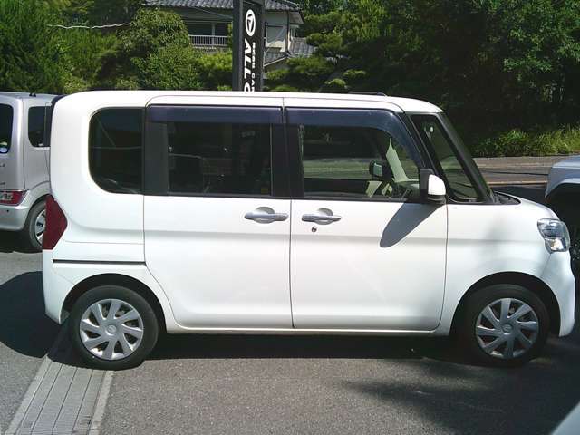 お車のご購入をお考えのお客様は、是非一度ご来店お待ちしております。