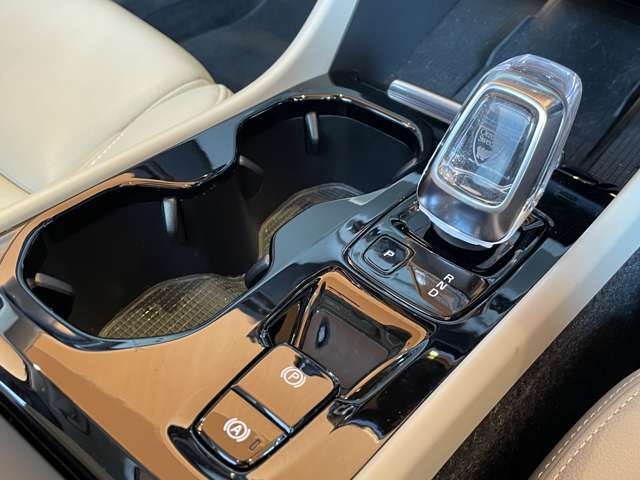 全国納車可能です。納車方法及び費用につきましては、お気軽にコーディネーターまでご相談ください。遠方のご納車の際も我々がしっかりサポートさせて頂きます。お気軽にスタッフまでご相談下さい。
