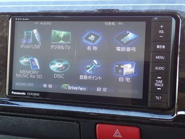 パナソニックSDナビゲーション（CN-R330WD）が装備されています。フルセグTV視聴＋DVDビデオ＋CD再生が可能です。Bluetooth対応です。