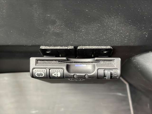 【HORNETカーセキュリティーシステム】30分に1台、車両は盗まれてます！大容量サイレンで車両盗難・車上狙い等に防止効果！純正キーレス連動で、セキュリティーをON！
