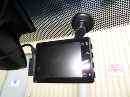 今は、自分を守るのは自分の時代です！ドライブレコーダーは必需品ですね！使うことの無い事が良いのですが・・・