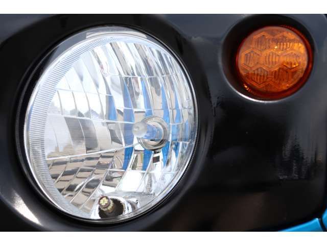全車両ヘッドライトは磨いてあります！年式も新しく感じますよ♪