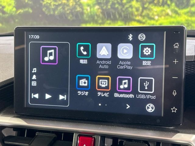 【ディスプレイオーディオ】お手持ちのスマートフォンとの連携で、ナビや音楽再生など各種アプリを使用可能。スマホに近い感覚でお使いいただけます♪