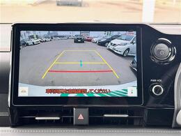 【バックモニター】後ろのカメラの映像がモニターに映し出されるので、後方の見えない死角や、障害物との距離感などもしっかり安全確認することができます！