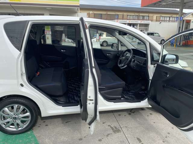 内装はクリーニング済みで気持ちよくお使い頂ければと思います！