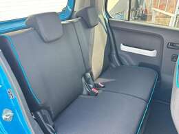 後部座席ともに状態も良いです。