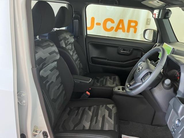 シートデザインがポイント☆外から見ても、車内に座っても全体的に統一感のあるオシャレな1台です！