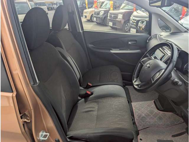 【車内抗菌・抗ウィルス＋消臭】車内抗菌オプションございます！車内抗菌・抗ウィルス＋消臭を行うことで快適なドライブ。ご使用直後はアルコールによる殺菌効果があり、消臭・抗菌します！